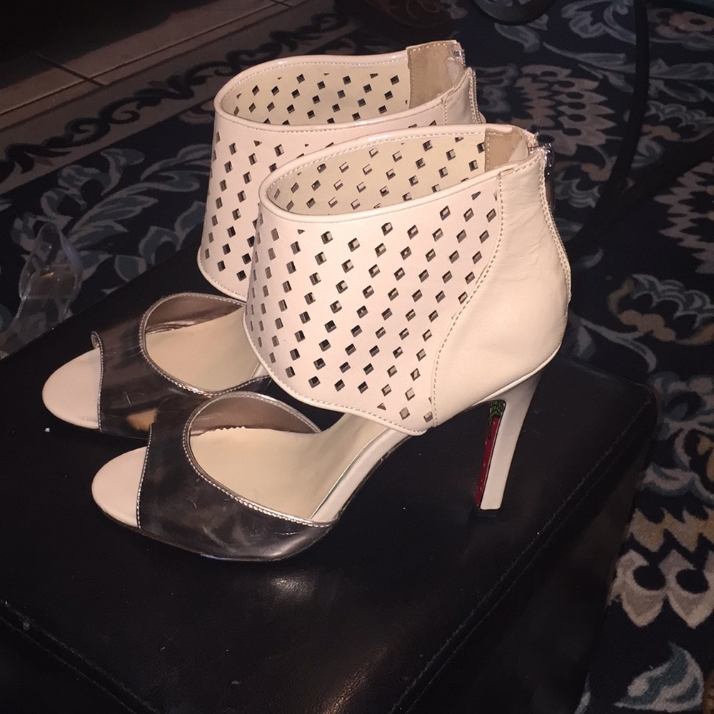 Taylor says❤️ super fun cute heels - Picture 1 of 8